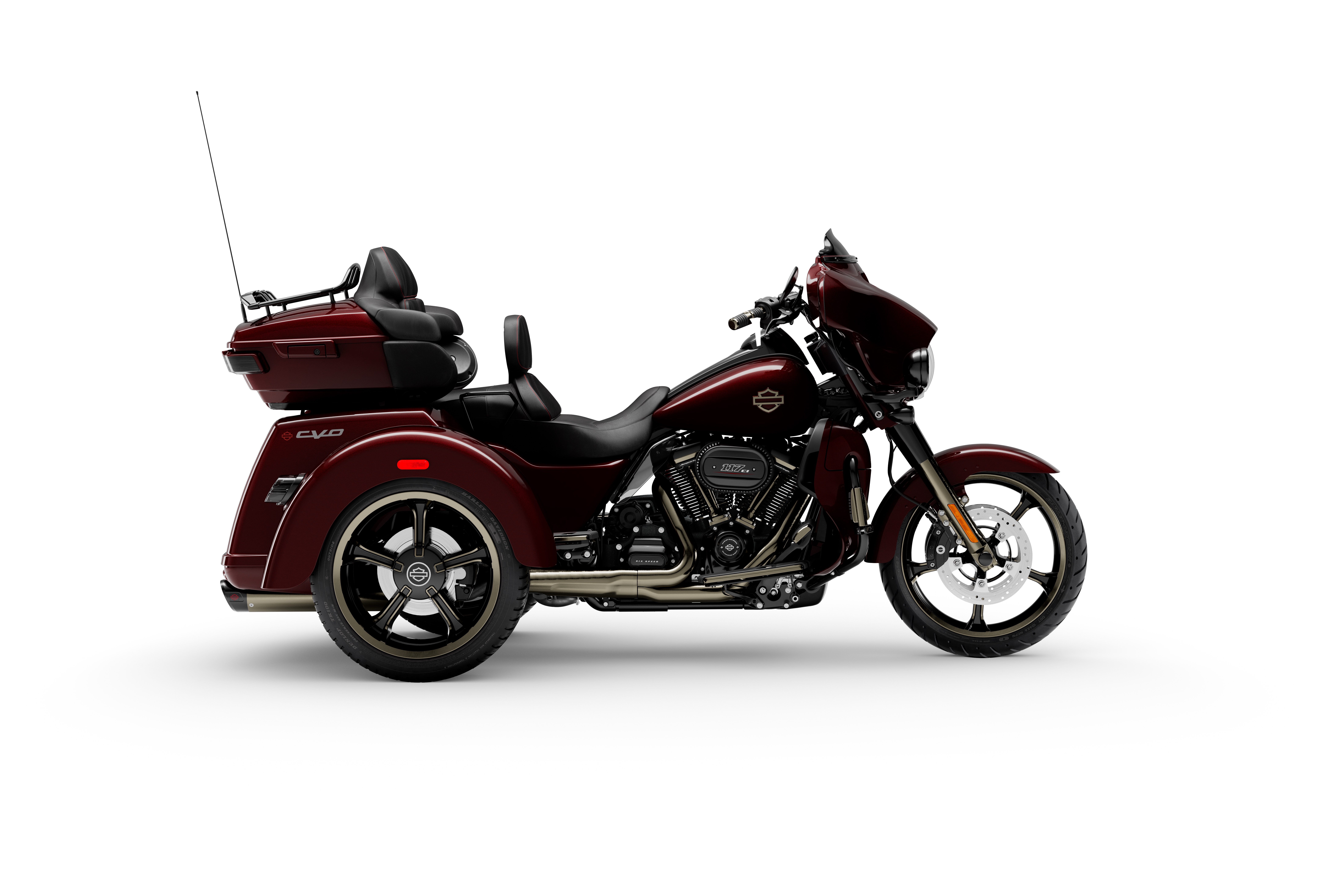 2021 Harley-Davidson CVO Tri Glide [1]