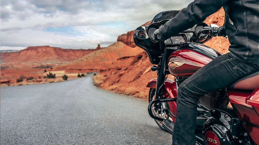 2023 Harley-Davidson Street Glide Special Anniversary Edition [0]